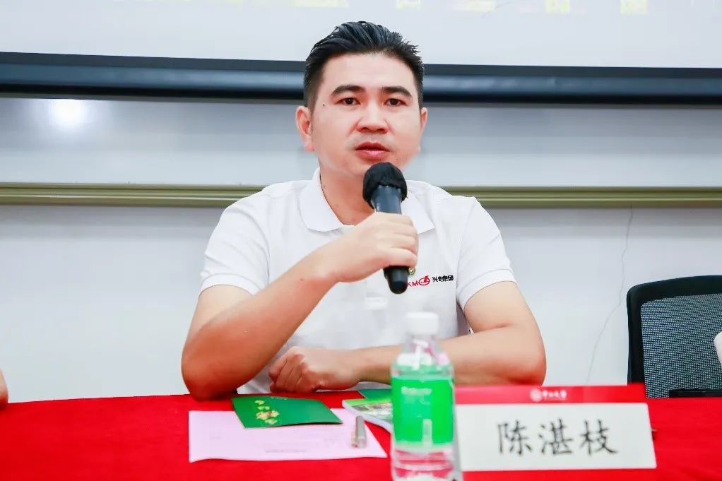 国产精品扒开腿做爽爽爽A片软件